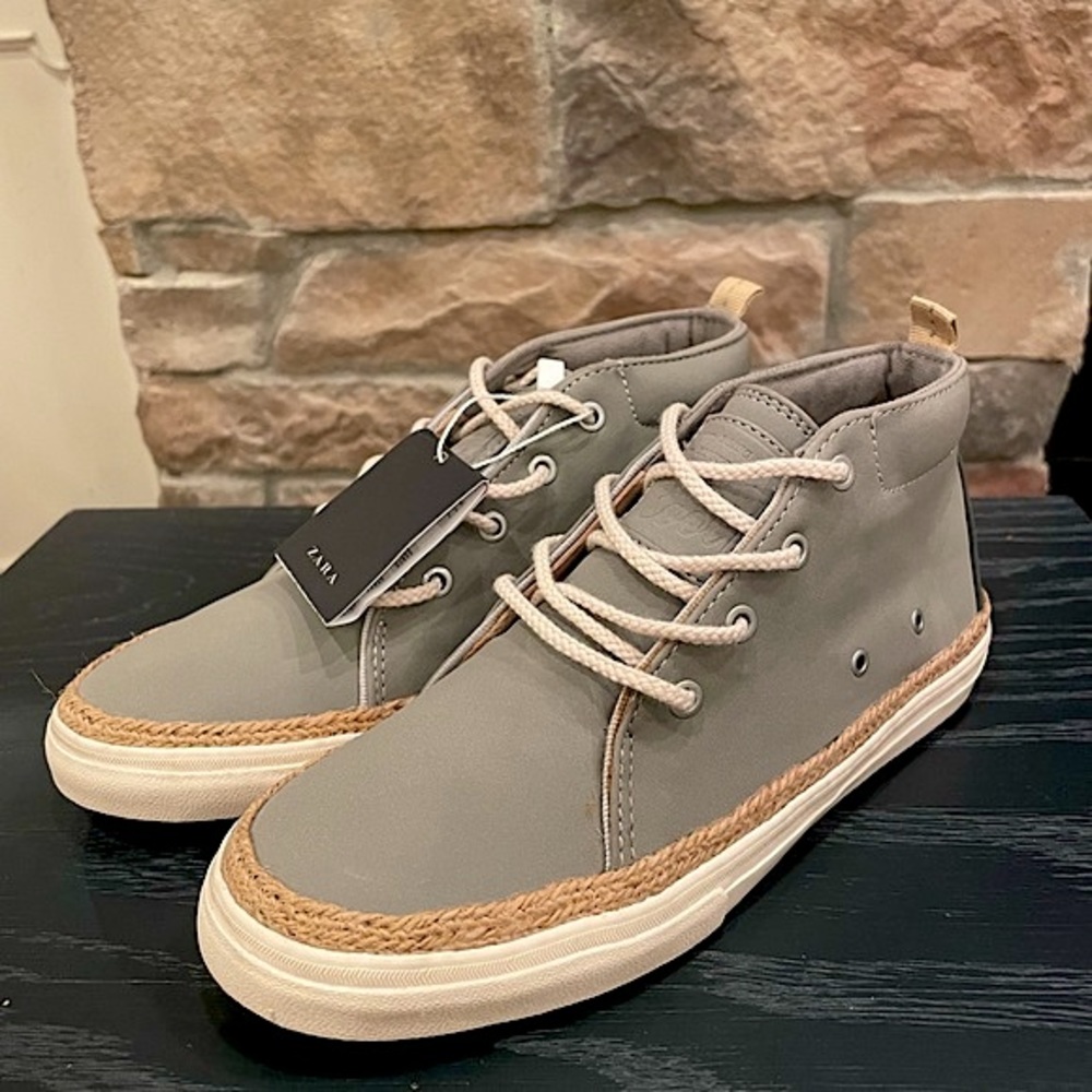 NWT Zara Boots - size 2/3